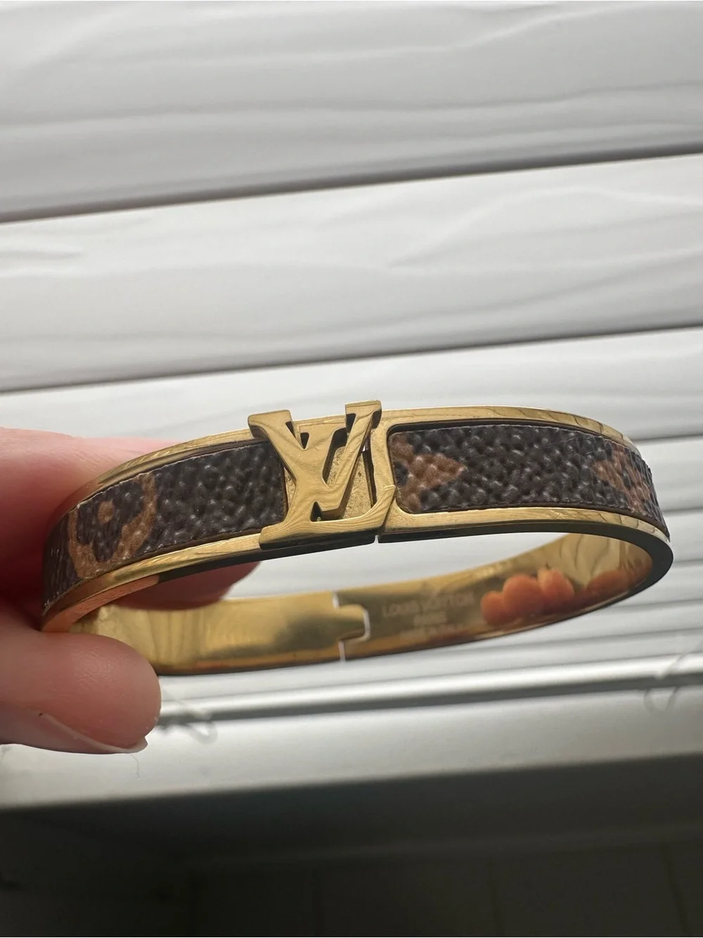 Gold-Tone Brown Patterned Bangle Bracelet